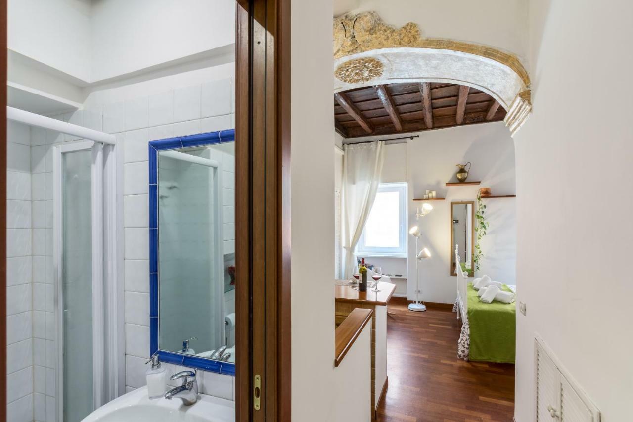 רומא Enchanting Loft In Trastevere מראה חיצוני תמונה